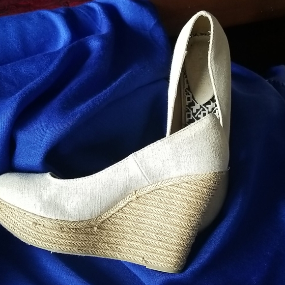 Spring shoes - Picture 2 of 2